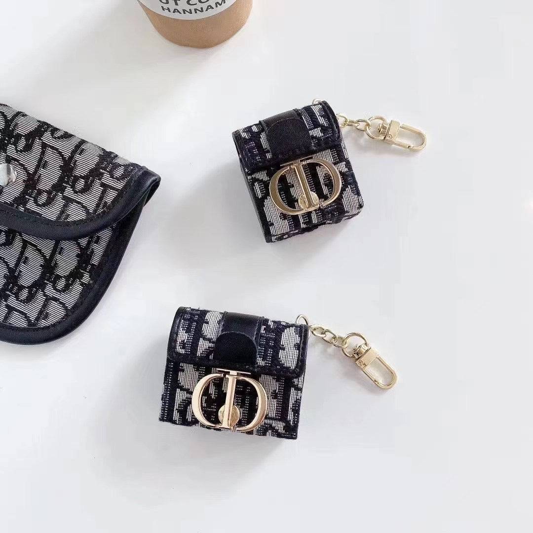 Iconic Luxury AirPods Case Fashionable Accessory Roxy New