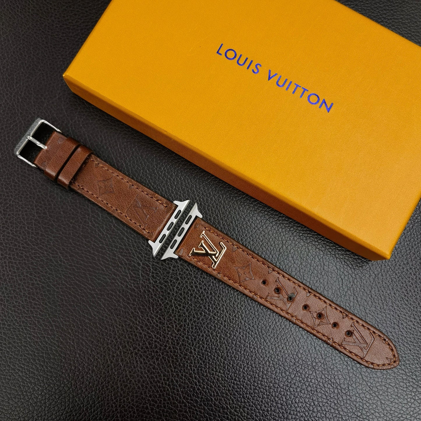 BAND METAL LOGO 3D EMBOSSED MONOGRAM LEATHER APPLE WATCH Roxy New