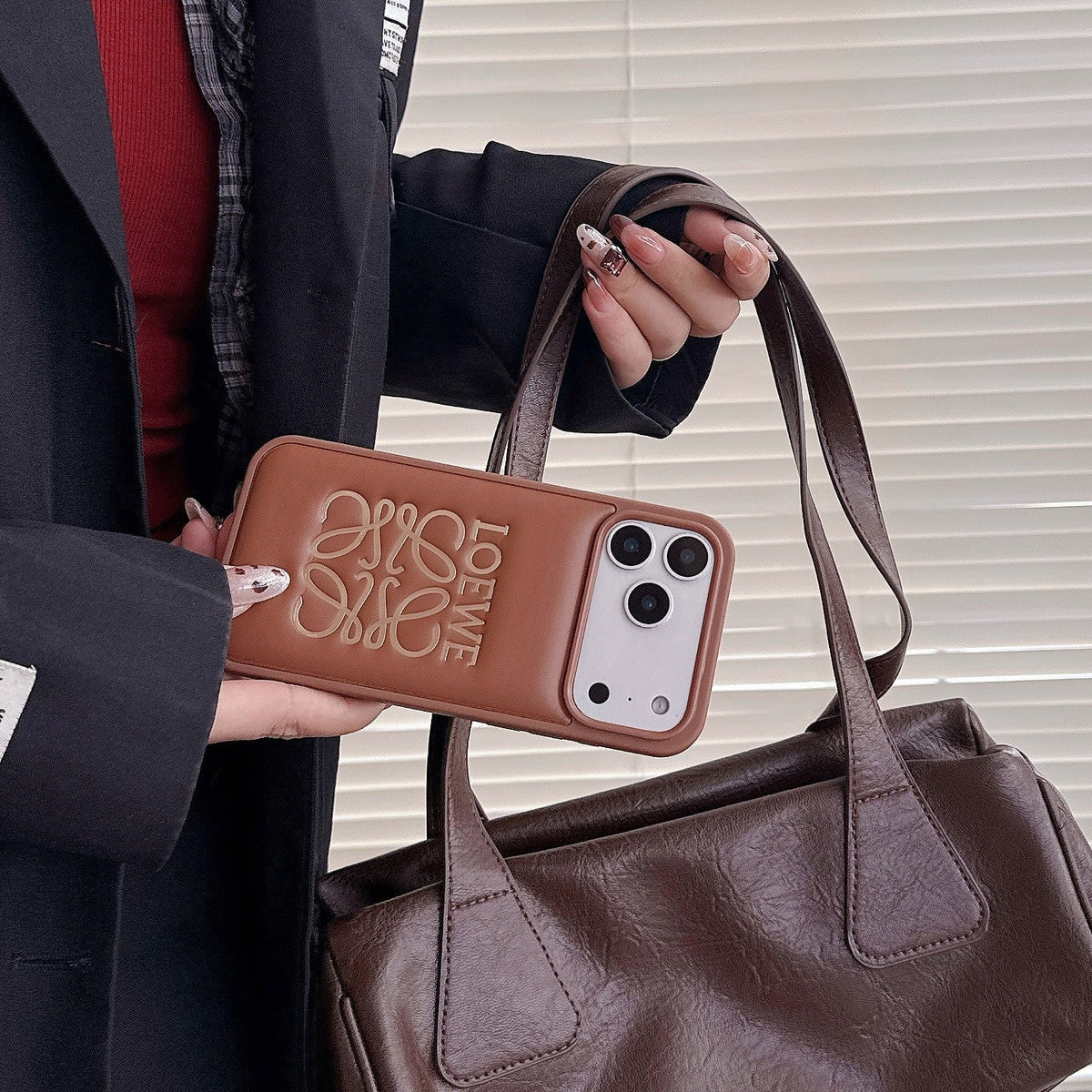 Stylish iPhone LE Brown Case For Iphone 12-18 Pro & Pro Max